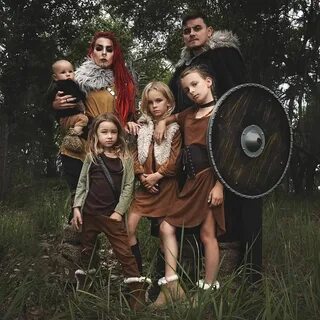 Viking Family halloween costume Idea #costume #familycostume #halloweencost...