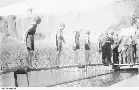 A swimming race at Gilberton * Photograph * State Library of