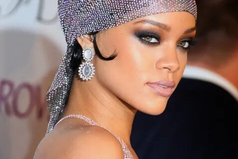 Rihanna’nın Top 5 Parti Makyajı