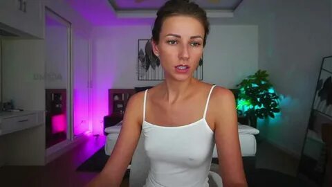 Downloading video from model anna_shine at Chaturbate CB_ann