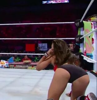 WWEPPorn ™ on Twitter: "RT if you miss AJ Lee's ass #RAW htt