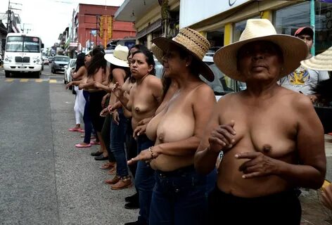 Nude women in mexico