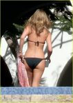 Jennifer Aniston: Black Bikini for Black Friday!: Photo 2498