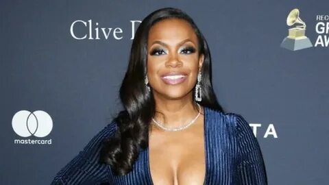 Kandi burruss naked 🔥 Kandi Burruss flaunts curvy body in bl