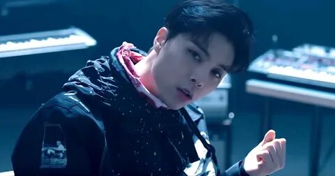 NCT's Johnny Made His Rapping Debut In "Superhuman" And It's