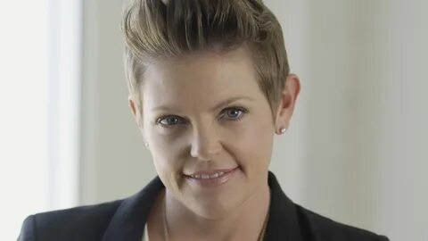 Natalie Maines, finally ready to make nice