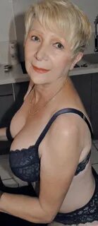 Grannies and matures in black - 210 Pics xHamster
