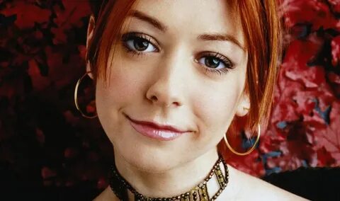 23 Awesome And Interesting Facts About Alyson Hannigan - Ton