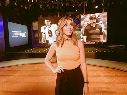 Jenny Taft on Twitter: "1 MINUTE until a new episode of COLL
