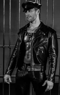 Pin by Melanie Radtke on Men in leather pants Mens leather c