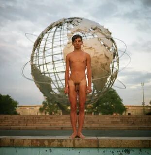 File:Naked to the world.jpg - Wikimedia Commons