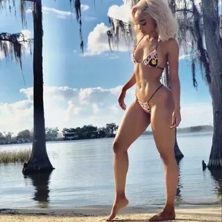 Dakota Gonzalez Sexy (30 Photos) - Sexy e-Girls 🔞