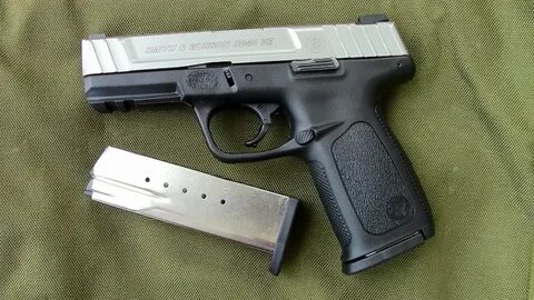 Smith and Wesson SD40 VE "Inital Impressions" by TheGearTest