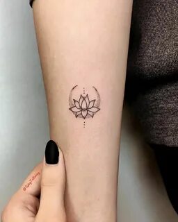 Lotus 🌺 🖤 #spicytattooing #tattoolover #tattooink #tattoosta