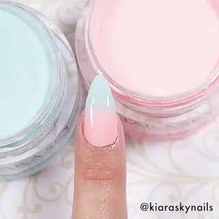 Get your ombré on with @KiaraSkyNails easy to do dip powder 