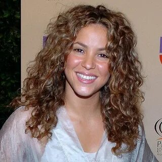 Shakira's Changing Looks (With images) Shakira hair, Hair in