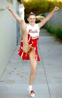 Cheerleaders splayed legs no panties - 40 Pics xHamster