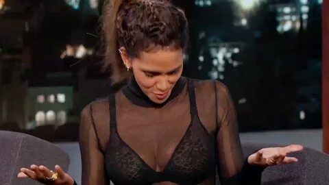 Halle berry boob out on late late show