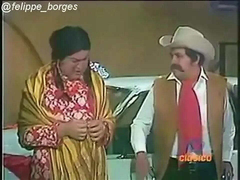 Los Polivoces 1972 - Sketch en la vecindad del Chavo - YouTu