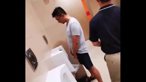 Spinning my brother's wool in the toilet - XVIDEOS.COM