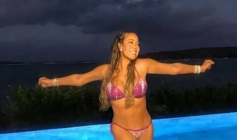 Așa arată Mariah Carey, la 49 de ani, în costum de baie - ea