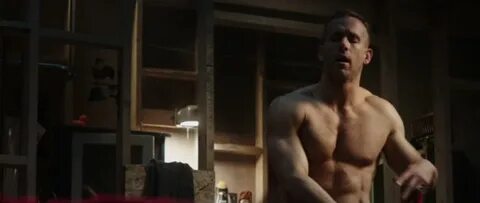Ryan Reynolds in Deadpool (2016) DC's Men of the Moment
