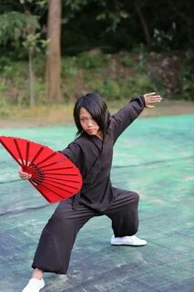 Kung Fu Fan by one student. wudangmartialarts.com Martial ar