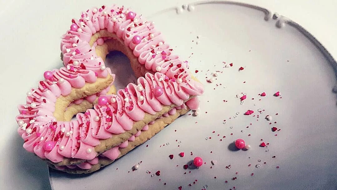 Nicholette Ashden (@the.cake.layer_bakery_) — Instagram
