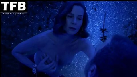 Embeth Davidtz Nude & Sexy Collection (22 Photos) #TheFappen