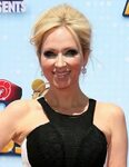 How Much Is Leigh-allyn Baker Worth? - How Much Is Leigh-all