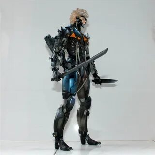 Metal Gear Rising Revengeance Raiden Action Figure 1/8 scale