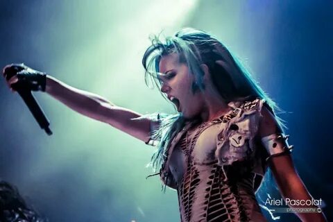 Alissa White-Gluz в Твиттере: ""@alexacf: @AWhiteGluz Buenos