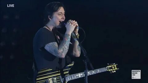 Avenged Sevenfold A Little Piece Of Heaven live 2018 - YouTu