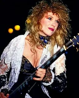 HEART (Ann & Nancy Wilson) Nancy wilson, Nancy wilson heart,