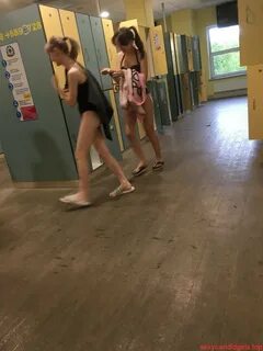 Girls in Underwear in the Locker Room Creepshot - Sexy Candi