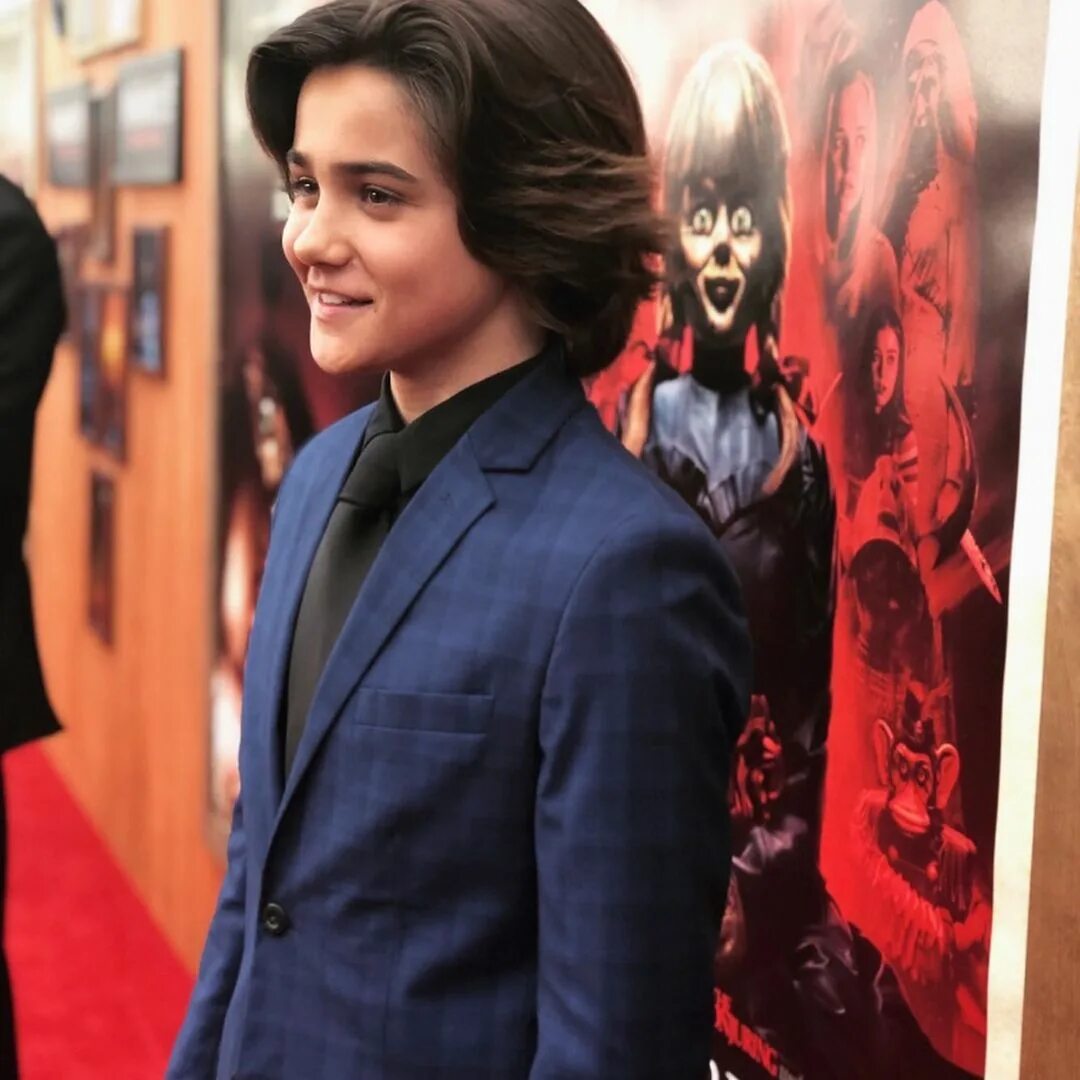 Luca Luhan pe Instagram: "At the world premiere of #annabellecomeshome