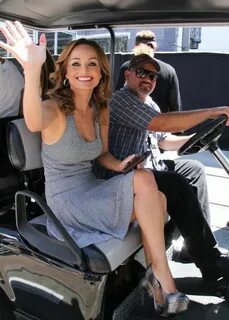 Giada de Laurentiis 2013-08-20 on the set of ''Extra'' at th