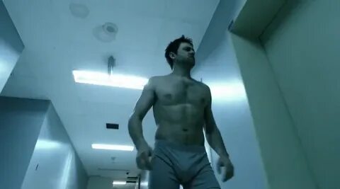ausCAPS: Stuart Townsend shirtless in XIII: The Series 2-02 