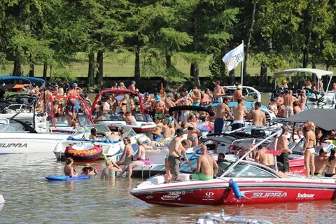 lakeaustinparties_26 - Lake Travis Party Boat Rentals