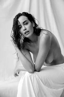 Sarah Stephens Nude & Sexy Photos - Scandal Planet