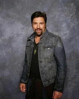 Pin on Pictures ob Manu Bennett