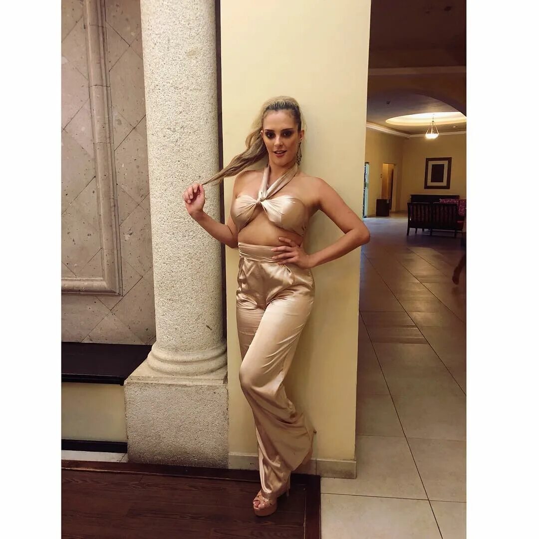 Heloíne Moreno 🇧 🇷 📍 Miami в Instagram: "🇺 🇸"Beauty begins ...