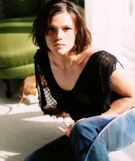 Clea Duvall Nude & Sexy (41 Photos + Lesbian & Forced Sex Sc