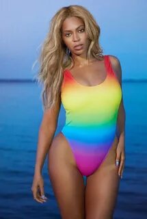 Фотосессия Beyonce в купальнике и американском флаге RAP.RU