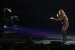 Шанайя Твейн выступает в Лас-Вегасе, 1 декабря: famous_mix -