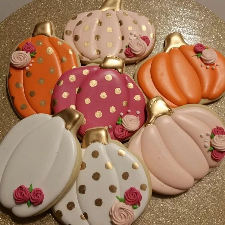 Cute pumpkin cookies for a wonderful baby shower this... 