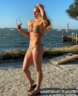 арабски уестърн катастрофа lacey evans bikini далечен прекло