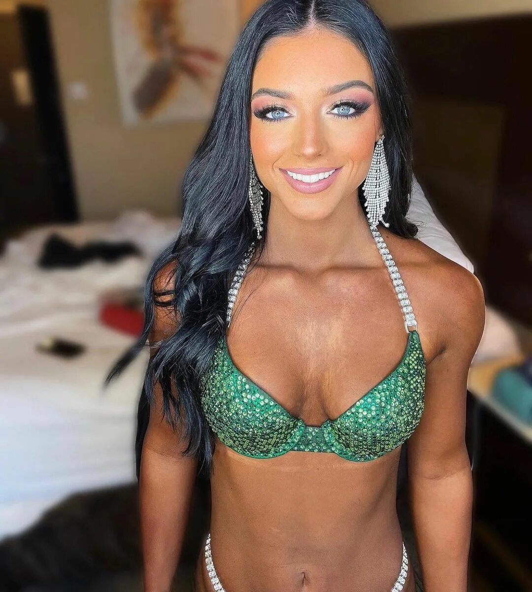 Toxic Angelz Bikinis 👙 в Instagram: "Babe in emerald green 💚 @julian...