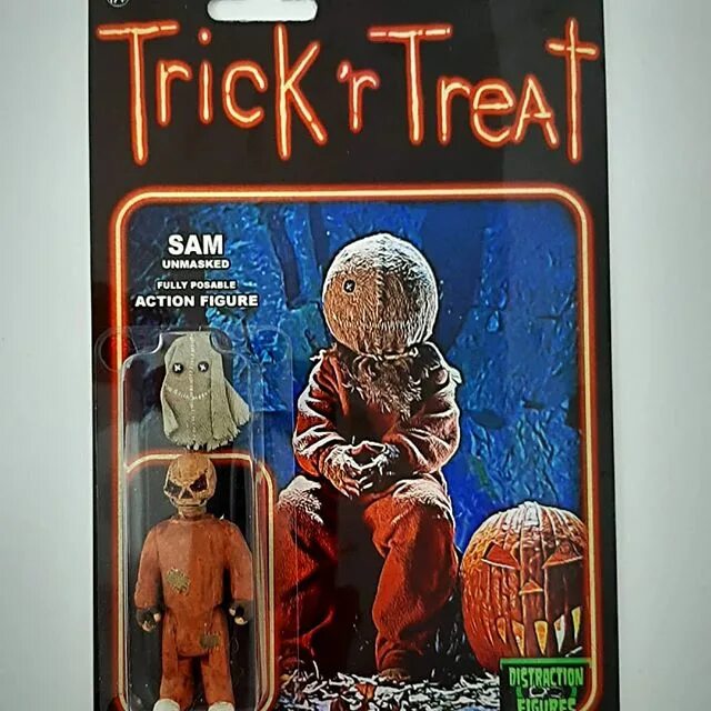 Custom unmasked Sam figure from Trick R' Treat.Holographic foil card! 