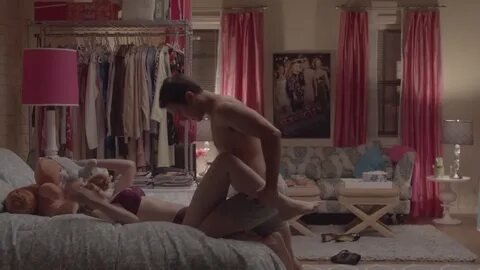 ausCAPS: Skylar Astin shirtless in Girls 1-04 "Hannah's Diar